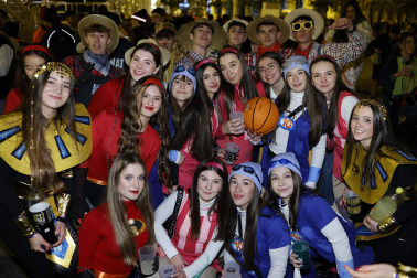 Foto de los disfraces de la Nochevieja 2023 en Pamplona./