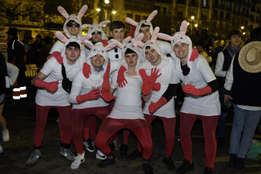 Foto de los disfraces de la Nochevieja 2023 en Pamplona./