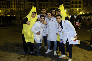 Foto de los disfraces de la Nochevieja 2023 en Pamplona./