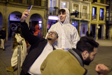 Foto de los disfraces de la Nochevieja 2023 en Pamplona./
