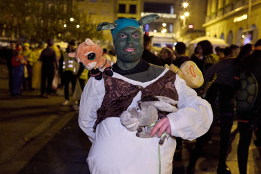 Foto de los disfraces de la Nochevieja 2023 en Pamplona./