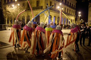 Foto de los disfraces de la Nochevieja 2023 en Pamplona./