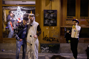 Foto de los disfraces de la Nochevieja 2023 en Pamplona./