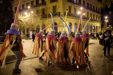 Foto de los disfraces de la Nochevieja 2023 en Pamplona./