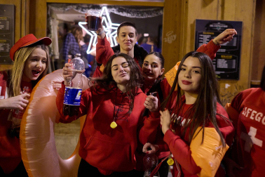 Foto de los disfraces de la Nochevieja 2023 en Pamplona./