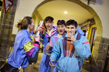 Foto de los disfraces de la Nochevieja 2023 en Pamplona./