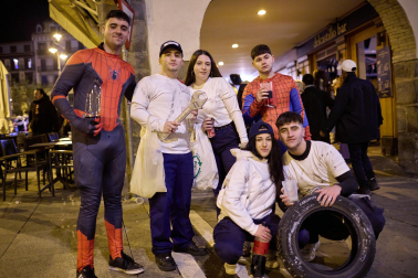Foto de los disfraces de la Nochevieja 2023 en Pamplona./