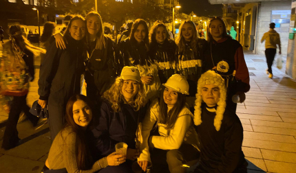 Fotos de los disfraces de la Nochevieja 2023 en Pamplona./
