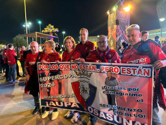 Foto de los aficionados de Osasuna en Riad./