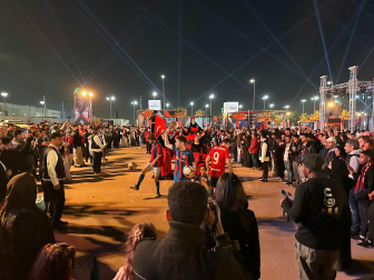 Foto de los aficionados de Osasuna en Riad./