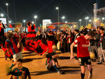 Foto de los aficionados de Osasuna en Riad./