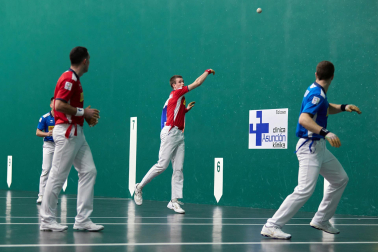 Fotos del Jaka-Mariezkurrena vs. Artola-Imaz.