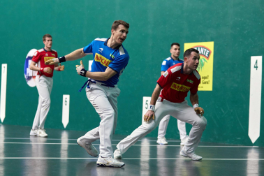 Fotos del Jaka-Mariezkurrena vs. Artola-Imaz.