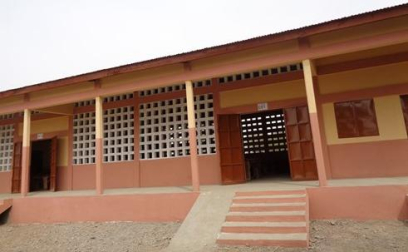 Proyecto ‘MEJORA DEL ACCESO A LA EDUCACIÓN PRIMARIA EN ZONA RURAL DEL NORTE DE TOGO’. Construcción de 2 edificios (uno con 3 aulas y otro con 3 aulas, despacho y almacén). Bloque de letrinas con 4 cabinas