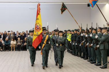 Fotos de la jura de José Miguel Barbero como nuevo responsable de la Comandancia de la Guardia Civil en Navarra.