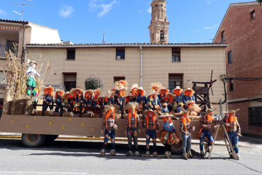Valtierra recibió en sus calles a espantapájaros o a los personajes de Willy Wonka./