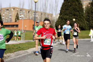 Fotos de la VIII Carrera de los Valientes de Niños contra el Cáncer en Pamplona.