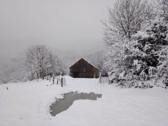 Nieve en Ochagavía. Borda Botín, a 1000 metros.