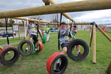 Fotos de la carrera de obstáculos solidaria BBD Extrem en Cizur Menor.