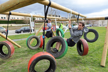 Fotos de la carrera de obstáculos solidaria BBD Extrem en Cizur Menor.