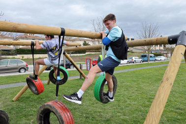 Fotos de la carrera de obstáculos solidaria BBD Extrem en Cizur Menor.