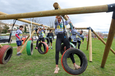 Fotos de la carrera de obstáculos solidaria BBD Extrem en Cizur Menor.