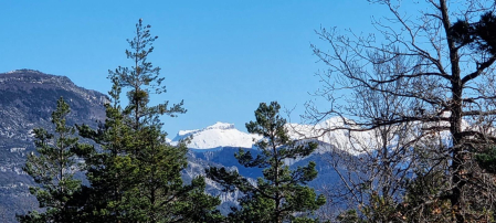 Castillo de Atxer en los Pirineos.