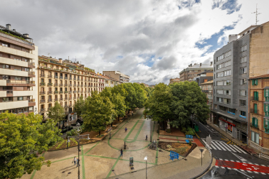 Imagen del paseo de Sarasate desde el Parlamento de Navarra