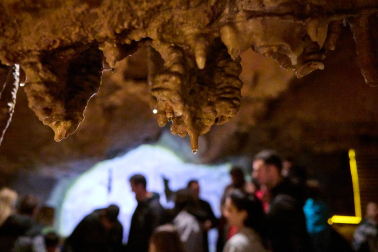 Fotos del día de las Cuevas en Mendukilo.