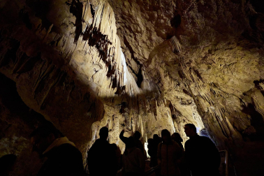 Fotos del día de las Cuevas en Mendukilo.