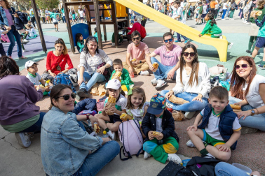 Imágenes de la 'Operación Bocata' solidaria del colegio Anunciata de Tudela