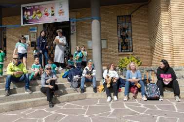 Imágenes de la 'Operación Bocata' solidaria del colegio Anunciata de Tudela