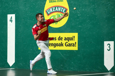 Fotos del duelo entre Agirre-Itzueta y Larrazabal-Eskiroz en el Labrit
