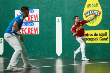 Fotos del duelo entre Agirre-Itzueta y Larrazabal-Eskiroz en el Labrit