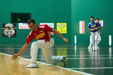 Fotos del duelo entre Agirre-Itzueta y Larrazabal-Eskiroz en el Labrit