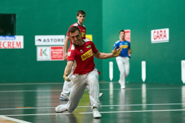 Fotos del duelo entre Agirre-Itzueta y Larrazabal-Eskiroz en el Labrit