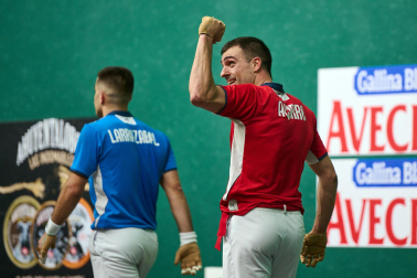Fotos del duelo entre Agirre-Itzueta y Larrazabal-Eskiroz en el Labrit