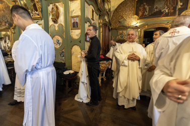 Fotos de la misa crismal en la catedral de Pamplona