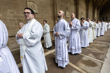 Fotos de la misa crismal en la catedral de Pamplona