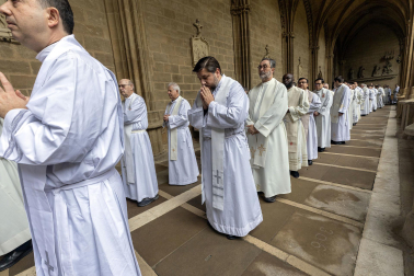 Fotos de la misa crismal en la catedral de Pamplona