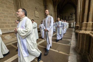 Fotos de la misa crismal en la catedral de Pamplona