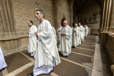 Fotos de la misa crismal en la catedral de Pamplona