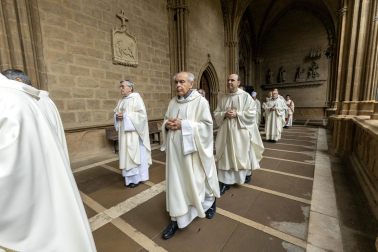 Fotos de la misa crismal en la catedral de Pamplona