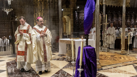 Fotos de la misa crismal en la catedral de Pamplona