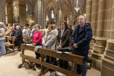 Fotos de la misa crismal en la catedral de Pamplona