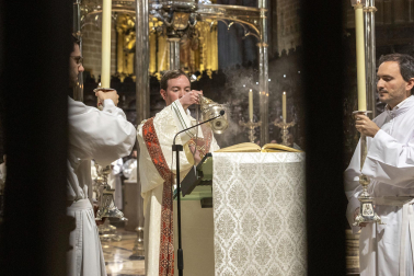 Fotos de la misa crismal en la catedral de Pamplona