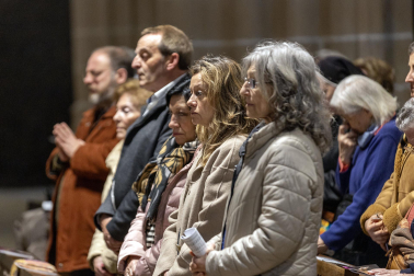Fotos de la misa crismal en la catedral de Pamplona