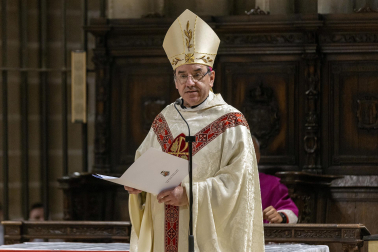 Fotos de la misa crismal en la catedral de Pamplona