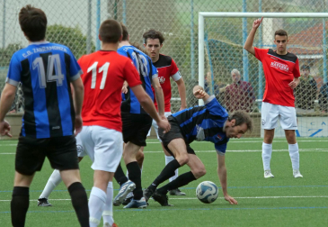 Fotos del partido entre Zarramonza y la Universidad de Navarra