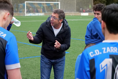 Fotos del partido entre Zarramonza y la Universidad de Navarra